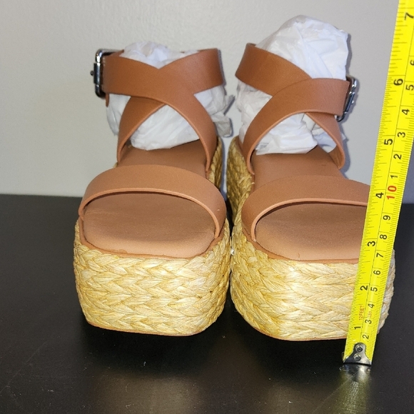 Donna Morgan Tan Espadrilles with Platform Sole and Leather Straps - Picture 5 of 9